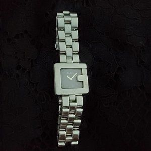 GUCCI 3600 L SILVER FINE WOMEN WATCH
